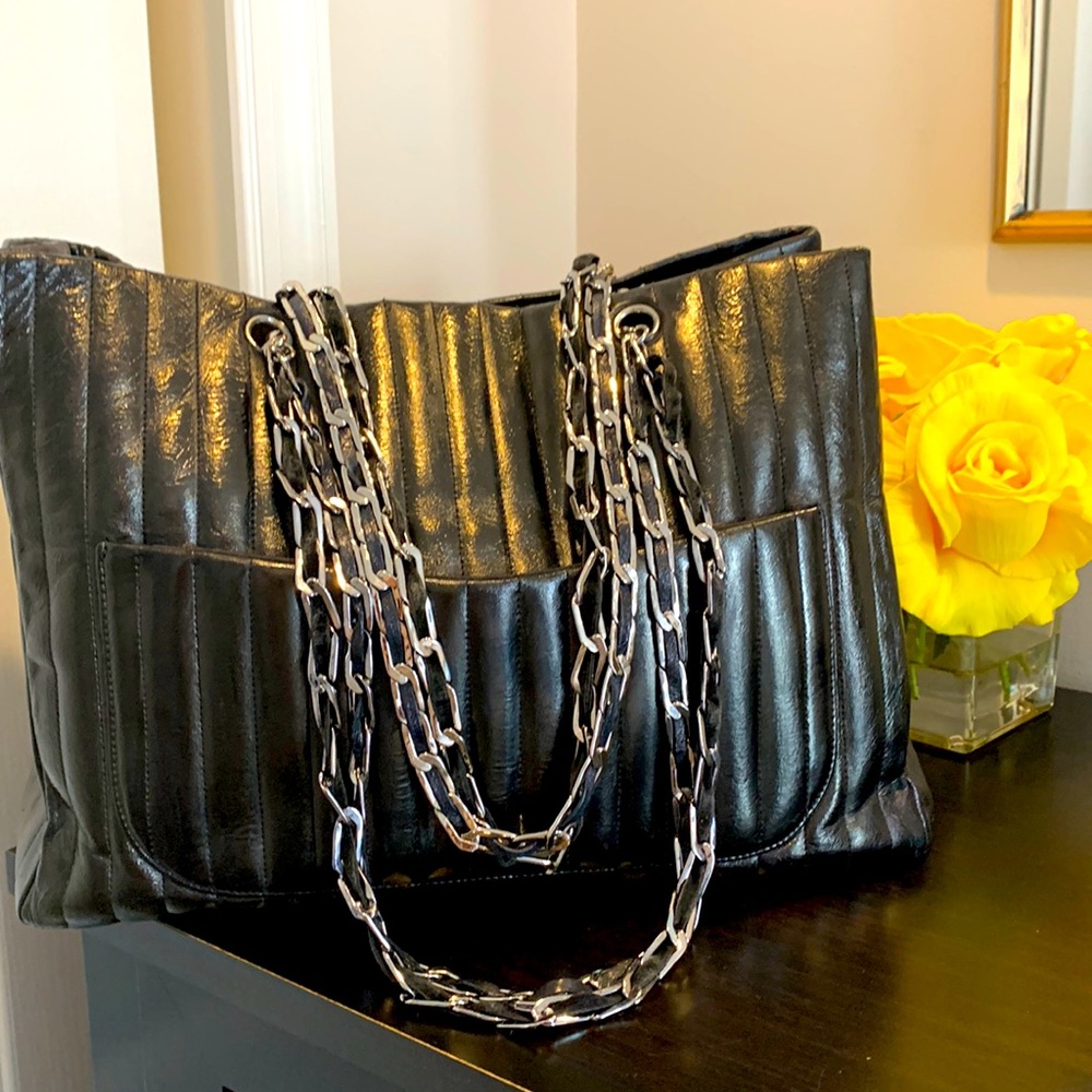 CHANEL LIGNE TOTE BAG 🌻LAMBSKIN CHAIN STRAP